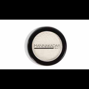 4/$20⭐️MANNA KADAR COSMETICS HD Perfecting Powder